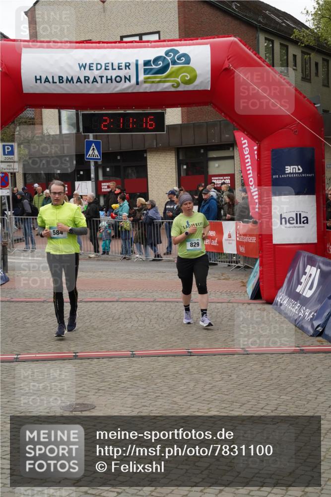 04.05.2025 - 8. Wedeler Halbmarathon Felixshl http://msf.ph/oto/7831100 04.05.2025 12:11:14 Ziel 584, 829 meine-sportfotos.de