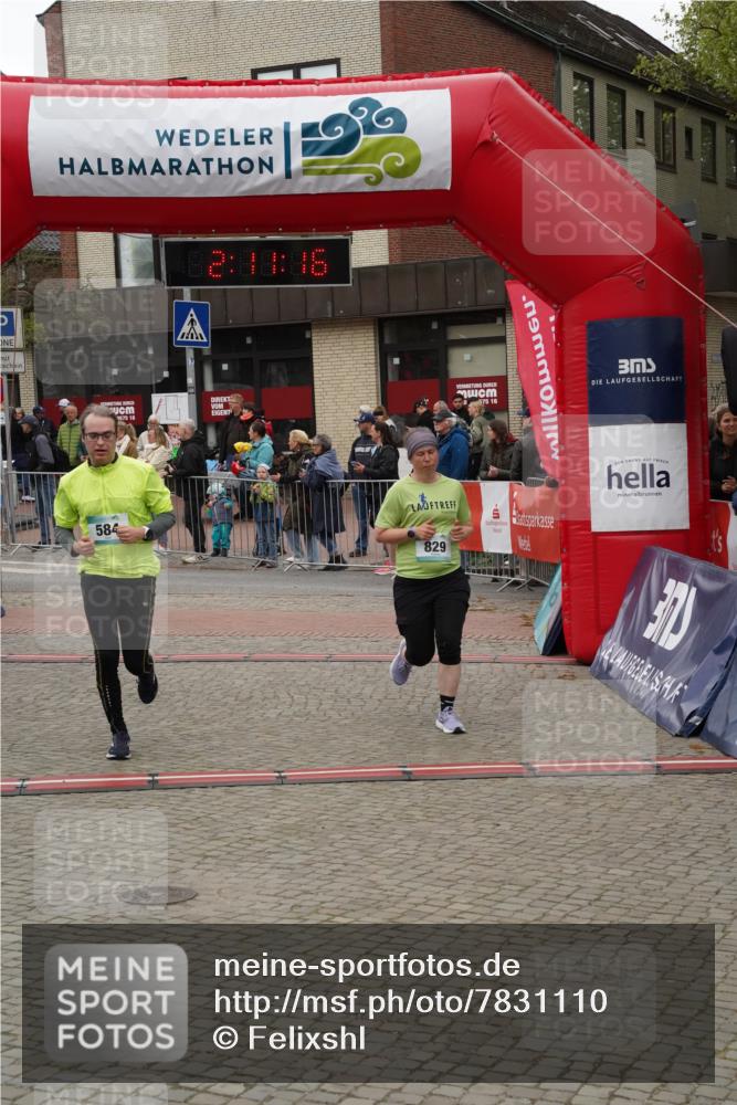 04.05.2025 - 8. Wedeler Halbmarathon Felixshl http://msf.ph/oto/7831110 04.05.2025 12:11:14 Ziel 584, 829 meine-sportfotos.de