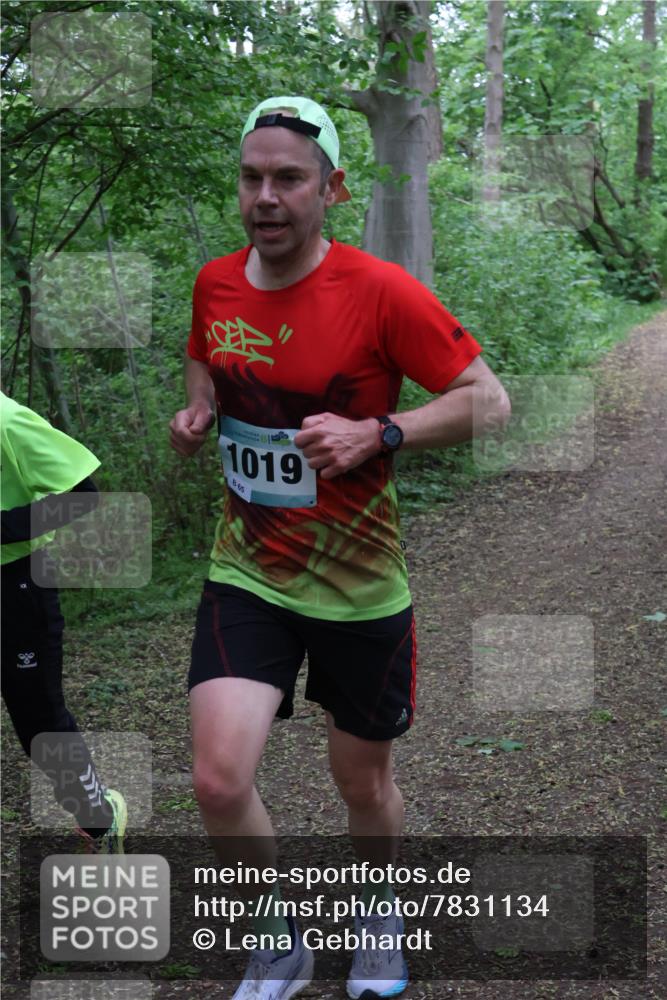 04.05.2025 - 8. Wedeler Halbmarathon Lena Gebhardt http://msf.ph/oto/7831134 04.05.2025 11:17:10 Laufen 1019, 65 meine-sportfotos.de