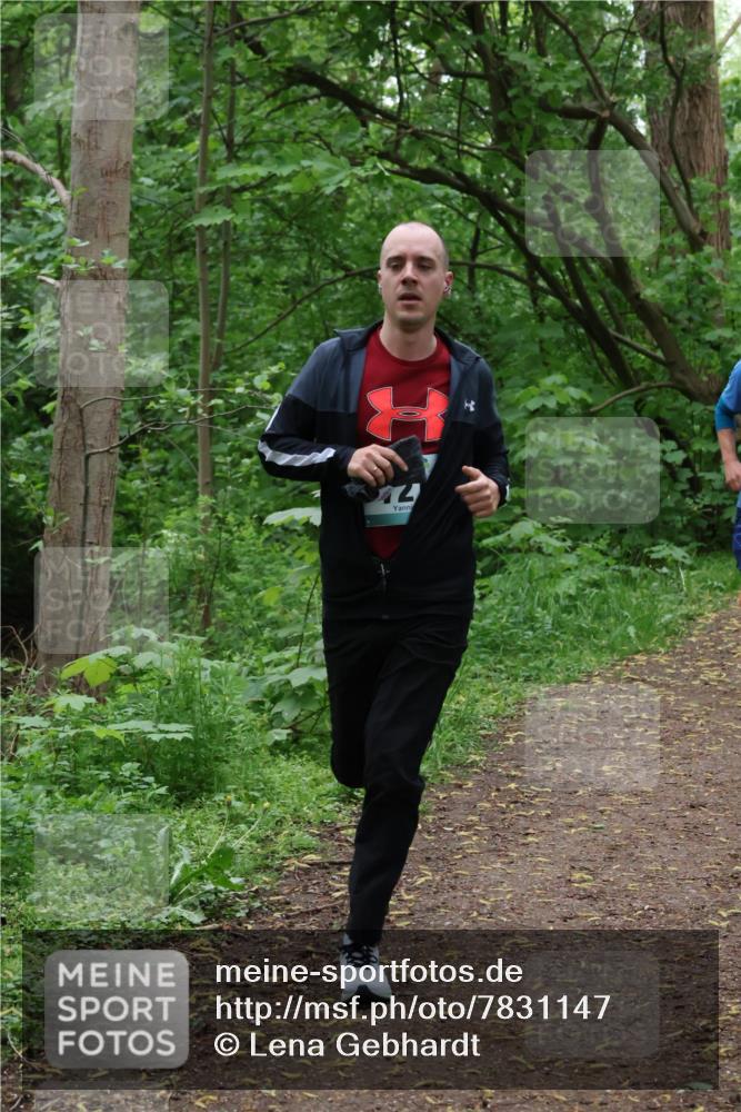 04.05.2025 - 8. Wedeler Halbmarathon Lena Gebhardt http://msf.ph/oto/7831147 04.05.2025 11:17:20 Laufen 20 meine-sportfotos.de
