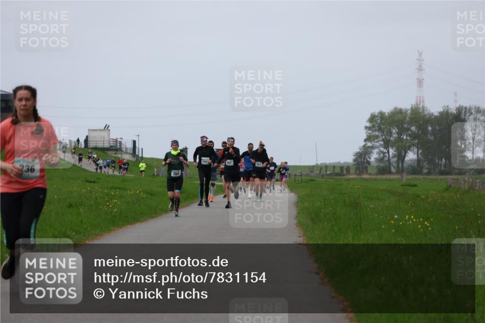 04.05.2025 - 8. Wedeler Halbmarathon Yannick Fuchs http://msf.ph/oto/7831154 04.05.2025 11:19:58 Laufen 236 meine-sportfotos.de