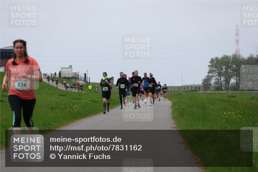 04.05.2025 - 8. Wedeler Halbmarathon Yannick Fuchs http://msf.ph/oto/7831162 04.05.2025 11:19:59 Laufen 236, 354, 1027, 367, 311 meine-sportfotos.de