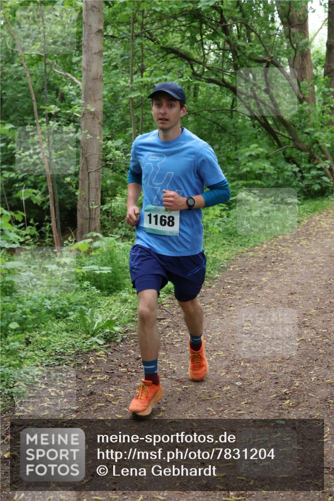 04.05.2025 - 8. Wedeler Halbmarathon Lena Gebhardt http://msf.ph/oto/7831204 04.05.2025 11:17:22 Laufen 1168 meine-sportfotos.de
