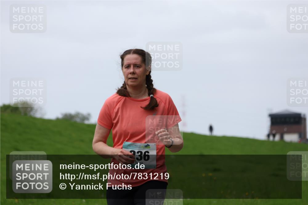04.05.2025 - 8. Wedeler Halbmarathon Yannick Fuchs http://msf.ph/oto/7831219 04.05.2025 11:20:02 Laufen 236 meine-sportfotos.de