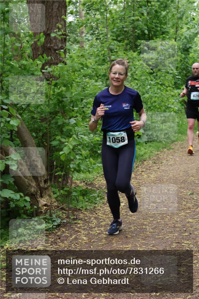 04.05.2025 - 8. Wedeler Halbmarathon Lena Gebhardt http://msf.ph/oto/7831266 04.05.2025 11:17:30 Laufen 1058, 626 meine-sportfotos.de