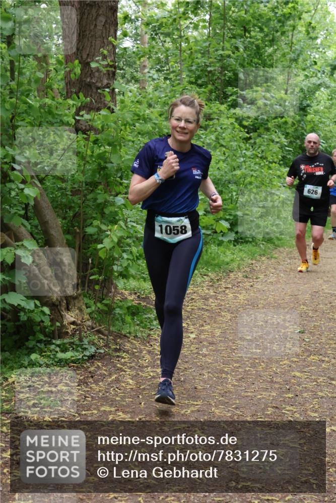 04.05.2025 - 8. Wedeler Halbmarathon Lena Gebhardt http://msf.ph/oto/7831275 04.05.2025 11:17:30 Laufen 1058, 626 meine-sportfotos.de