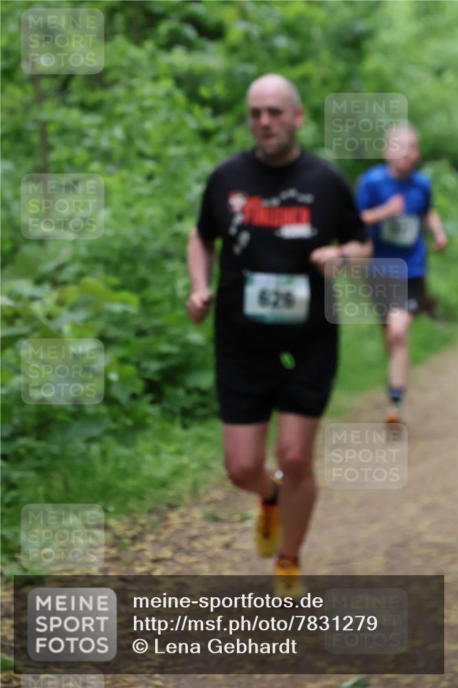 04.05.2025 - 8. Wedeler Halbmarathon Lena Gebhardt http://msf.ph/oto/7831279 04.05.2025 11:17:31 Laufen 626 meine-sportfotos.de
