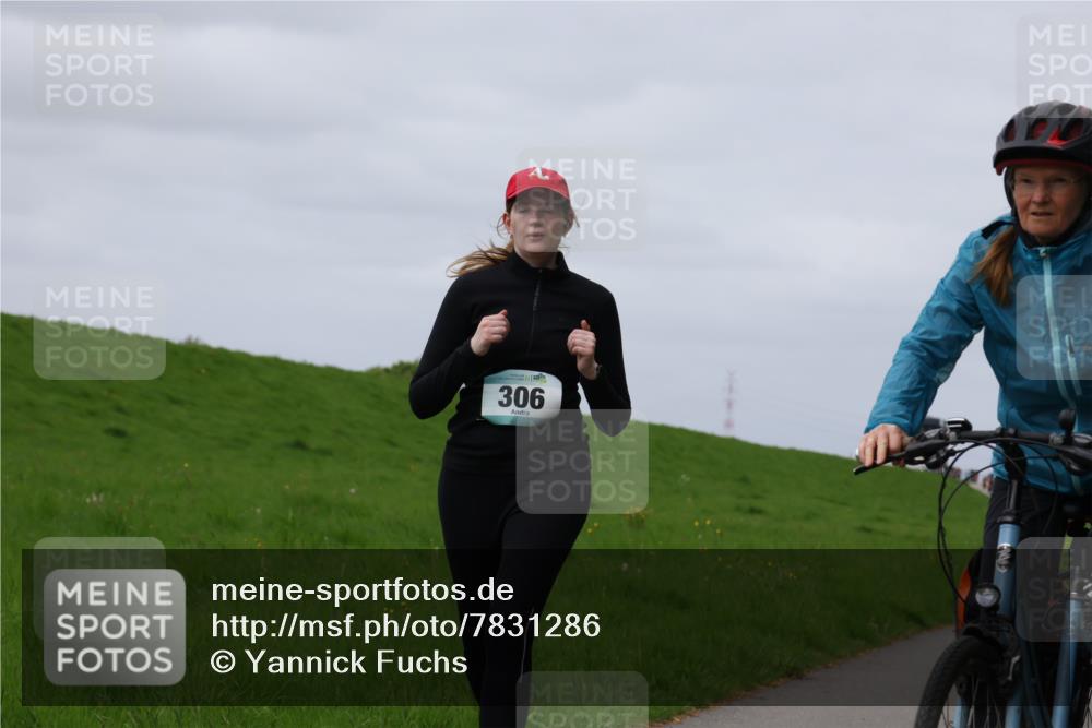04.05.2025 - 8. Wedeler Halbmarathon Yannick Fuchs http://msf.ph/oto/7831286 04.05.2025 11:39:49 Laufen 306 meine-sportfotos.de