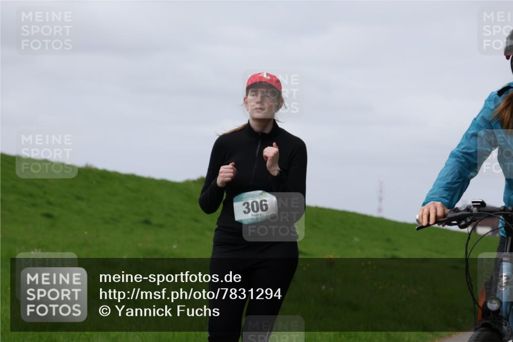 04.05.2025 - 8. Wedeler Halbmarathon Yannick Fuchs http://msf.ph/oto/7831294 04.05.2025 11:39:49 Laufen 306 meine-sportfotos.de