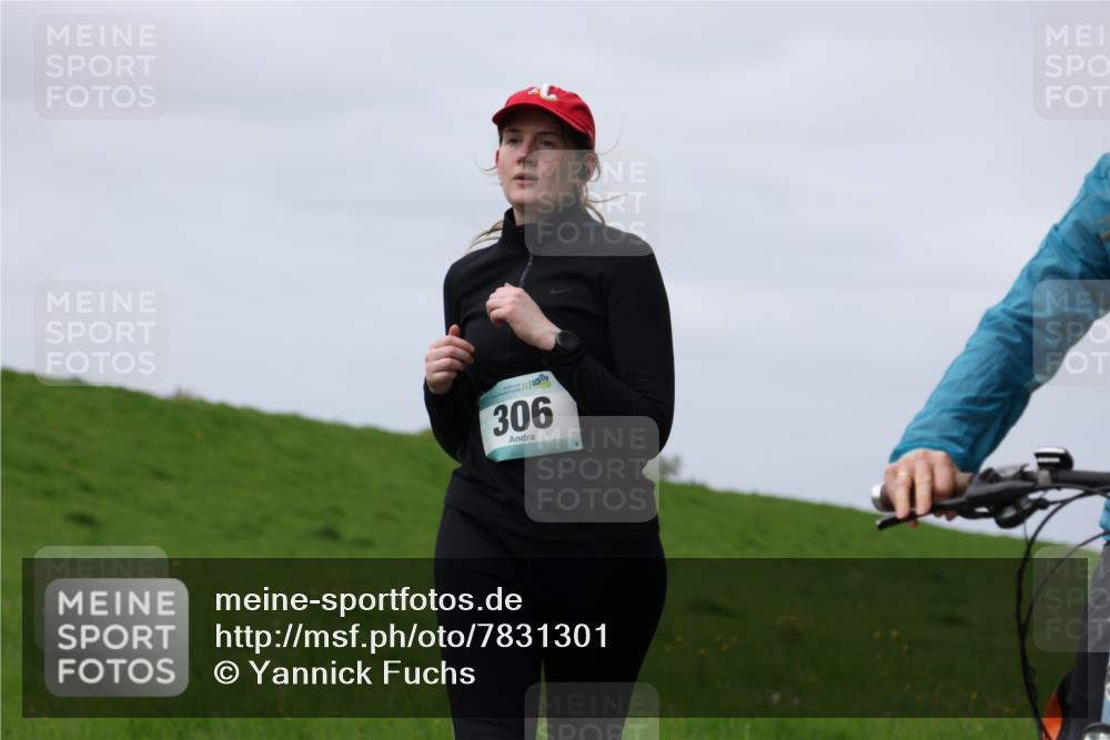 04.05.2025 - 8. Wedeler Halbmarathon Yannick Fuchs http://msf.ph/oto/7831301 04.05.2025 11:39:49 Laufen 8, 55, 306 meine-sportfotos.de
