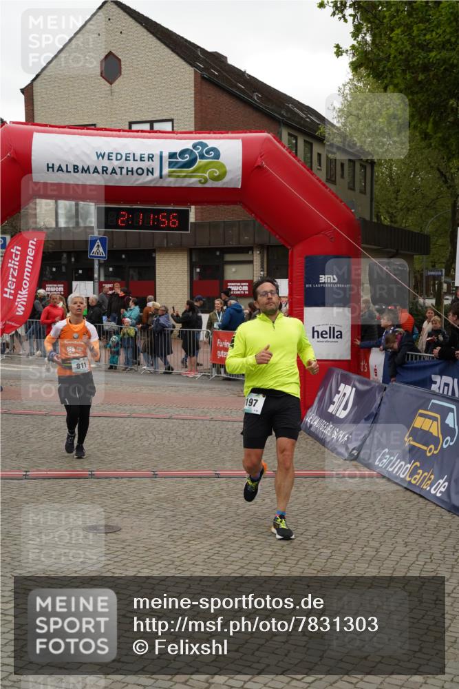 04.05.2025 - 8. Wedeler Halbmarathon Felixshl http://msf.ph/oto/7831303 04.05.2025 12:11:54 Ziel 197, 811, 819 meine-sportfotos.de