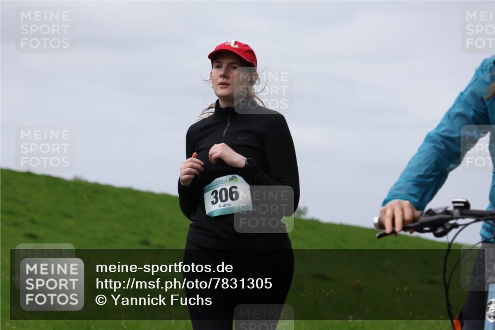 04.05.2025 - 8. Wedeler Halbmarathon Yannick Fuchs http://msf.ph/oto/7831305 04.05.2025 11:39:49 Laufen 306 meine-sportfotos.de