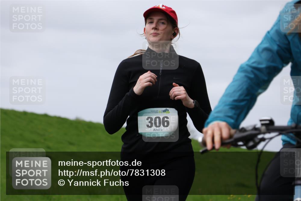 04.05.2025 - 8. Wedeler Halbmarathon Yannick Fuchs http://msf.ph/oto/7831308 04.05.2025 11:39:49 Laufen 306 meine-sportfotos.de