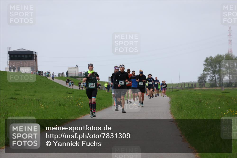 04.05.2025 - 8. Wedeler Halbmarathon Yannick Fuchs http://msf.ph/oto/7831309 04.05.2025 11:20:04 Laufen  meine-sportfotos.de
