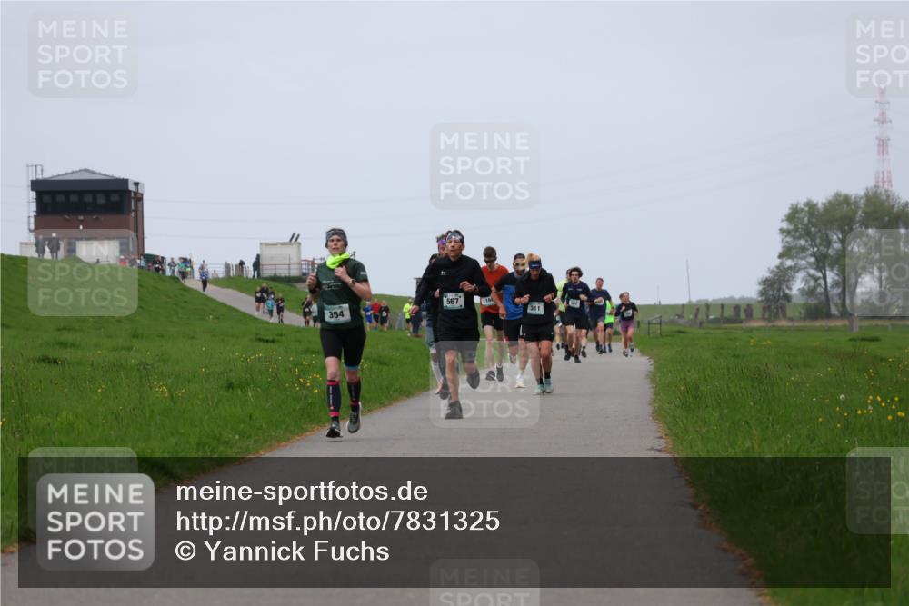 04.05.2025 - 8. Wedeler Halbmarathon Yannick Fuchs http://msf.ph/oto/7831325 04.05.2025 11:20:05 Laufen  meine-sportfotos.de