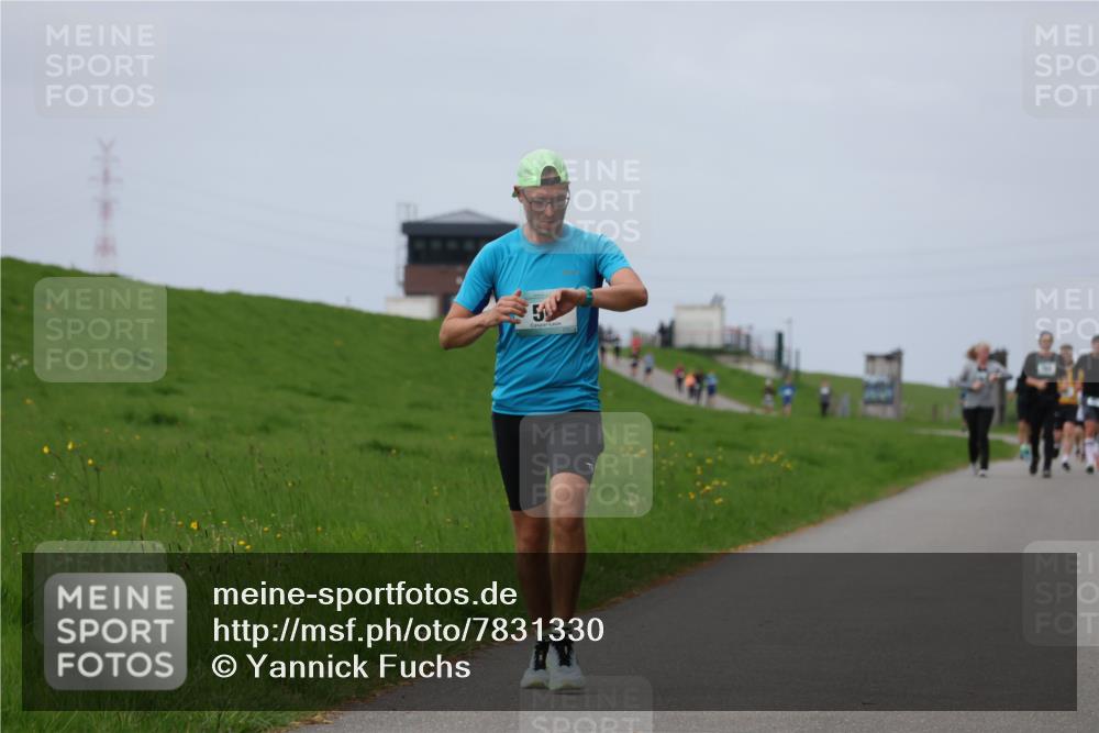 04.05.2025 - 8. Wedeler Halbmarathon Yannick Fuchs http://msf.ph/oto/7831330 04.05.2025 11:40:02 Laufen 5 meine-sportfotos.de