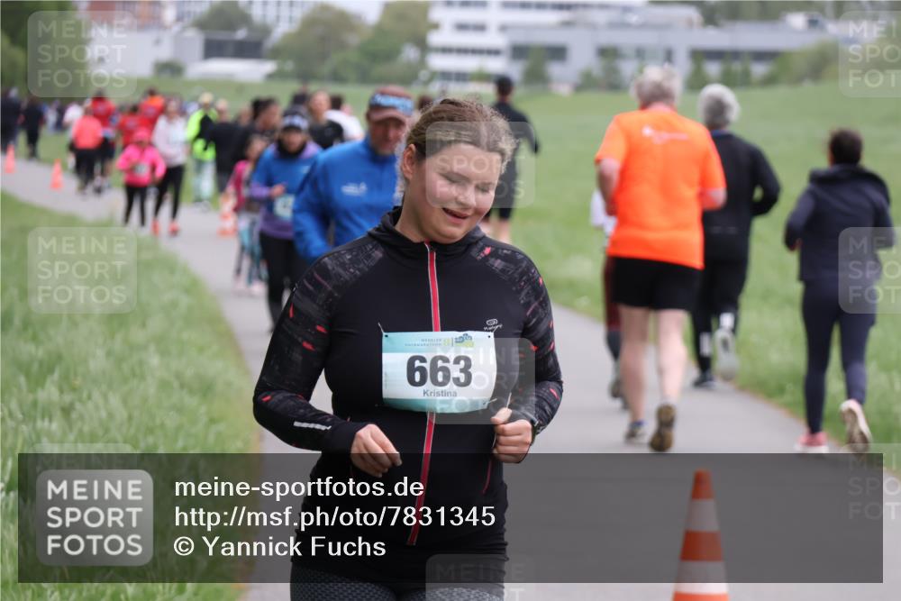 04.05.2025 - 8. Wedeler Halbmarathon Yannick Fuchs http://msf.ph/oto/7831345 04.05.2025 11:20:08 Laufen 56, 663 meine-sportfotos.de