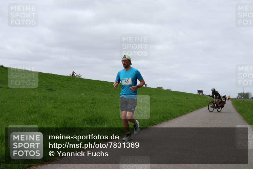 04.05.2025 - 8. Wedeler Halbmarathon Yannick Fuchs http://msf.ph/oto/7831369 04.05.2025 11:40:08 Laufen 50 meine-sportfotos.de