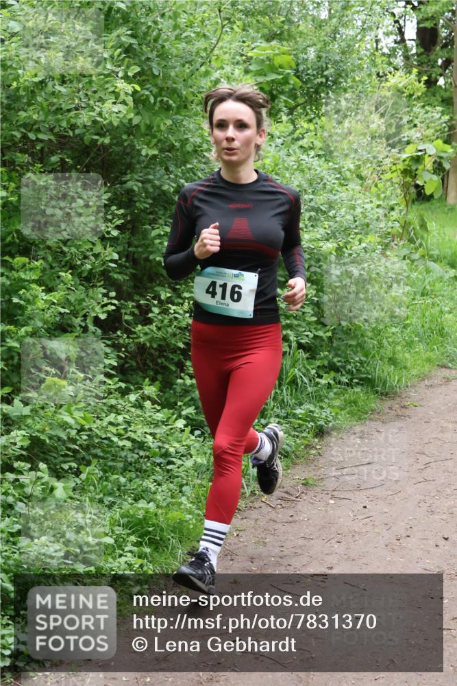 04.05.2025 - 8. Wedeler Halbmarathon Lena Gebhardt http://msf.ph/oto/7831370 04.05.2025 11:17:51 Laufen 416 meine-sportfotos.de
