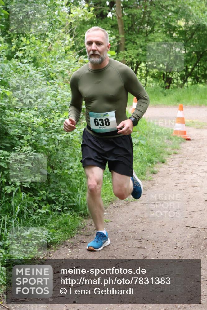 04.05.2025 - 8. Wedeler Halbmarathon Lena Gebhardt http://msf.ph/oto/7831383 04.05.2025 11:17:52 Laufen 638 meine-sportfotos.de