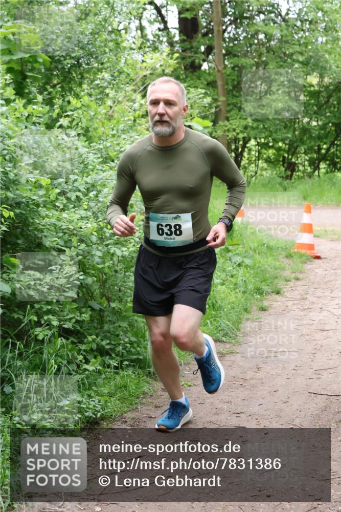04.05.2025 - 8. Wedeler Halbmarathon Lena Gebhardt http://msf.ph/oto/7831386 04.05.2025 11:17:52 Laufen 638 meine-sportfotos.de