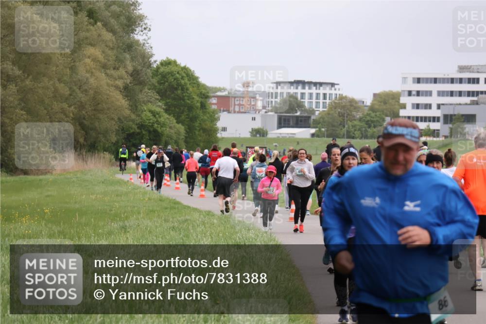 04.05.2025 - 8. Wedeler Halbmarathon Yannick Fuchs http://msf.ph/oto/7831388 04.05.2025 11:20:12 Laufen 86 meine-sportfotos.de