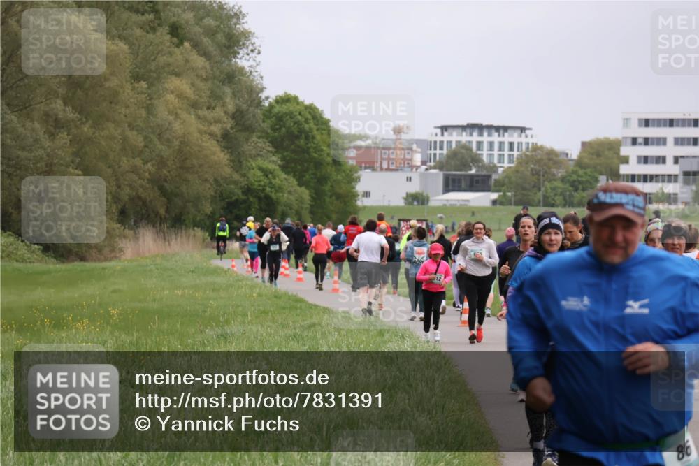04.05.2025 - 8. Wedeler Halbmarathon Yannick Fuchs http://msf.ph/oto/7831391 04.05.2025 11:20:12 Laufen 12, 86 meine-sportfotos.de