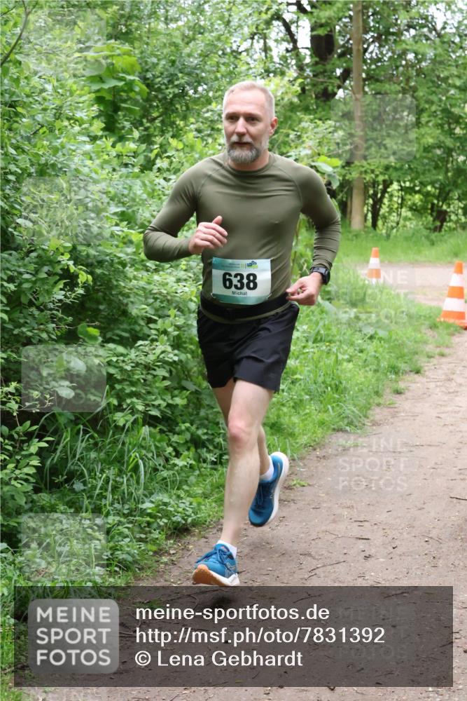 04.05.2025 - 8. Wedeler Halbmarathon Lena Gebhardt http://msf.ph/oto/7831392 04.05.2025 11:17:52 Laufen 638 meine-sportfotos.de