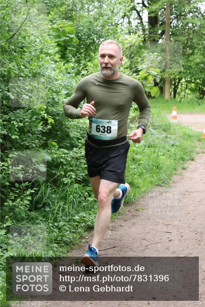 04.05.2025 - 8. Wedeler Halbmarathon Lena Gebhardt http://msf.ph/oto/7831396 04.05.2025 11:17:52 Laufen 638 meine-sportfotos.de