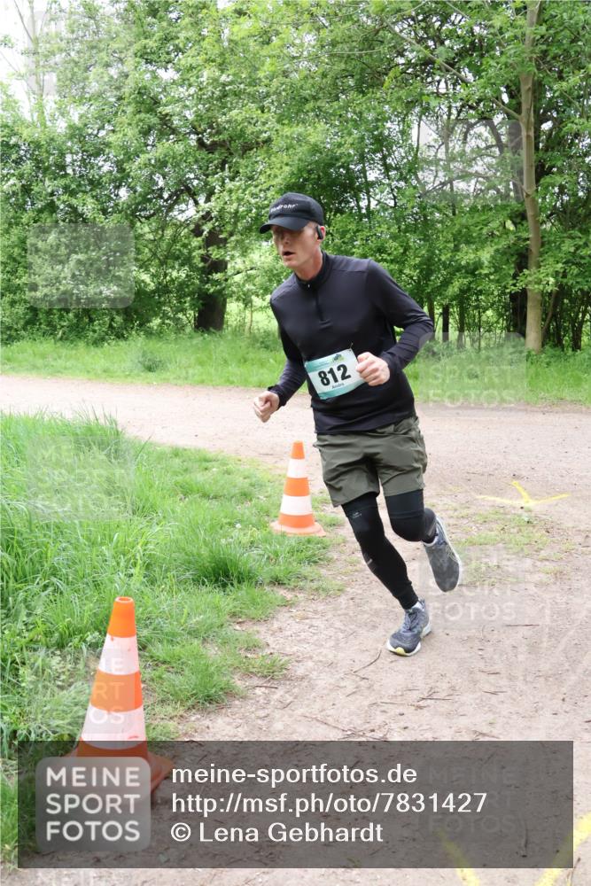 04.05.2025 - 8. Wedeler Halbmarathon Lena Gebhardt http://msf.ph/oto/7831427 04.05.2025 11:18:00 Laufen 812 meine-sportfotos.de