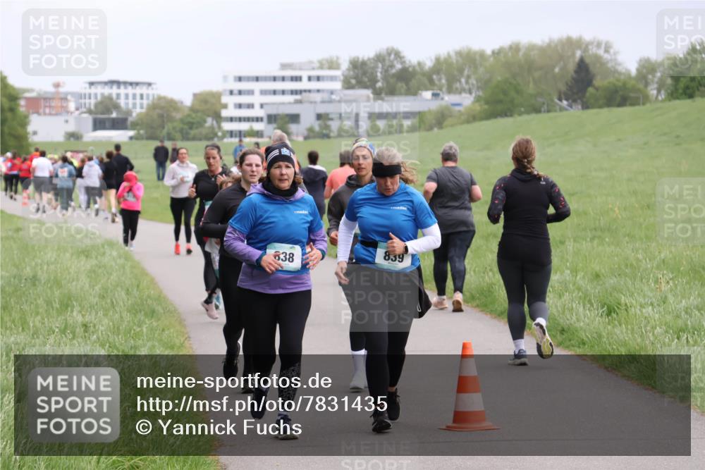 04.05.2025 - 8. Wedeler Halbmarathon Yannick Fuchs http://msf.ph/oto/7831435 04.05.2025 11:20:17 Laufen 638, 839 meine-sportfotos.de