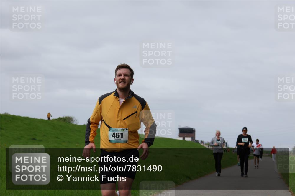 04.05.2025 - 8. Wedeler Halbmarathon Yannick Fuchs http://msf.ph/oto/7831490 04.05.2025 11:40:31 Laufen 461 meine-sportfotos.de
