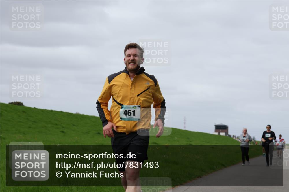 04.05.2025 - 8. Wedeler Halbmarathon Yannick Fuchs http://msf.ph/oto/7831493 04.05.2025 11:40:31 Laufen 461 meine-sportfotos.de