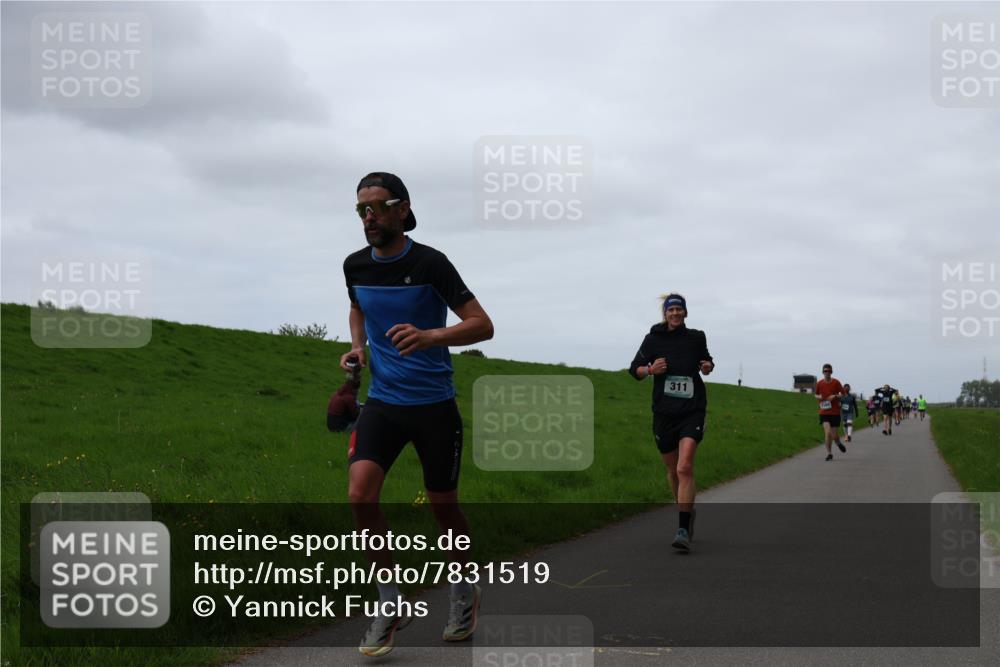 04.05.2025 - 8. Wedeler Halbmarathon Yannick Fuchs http://msf.ph/oto/7831519 04.05.2025 11:20:24 Laufen 311 meine-sportfotos.de