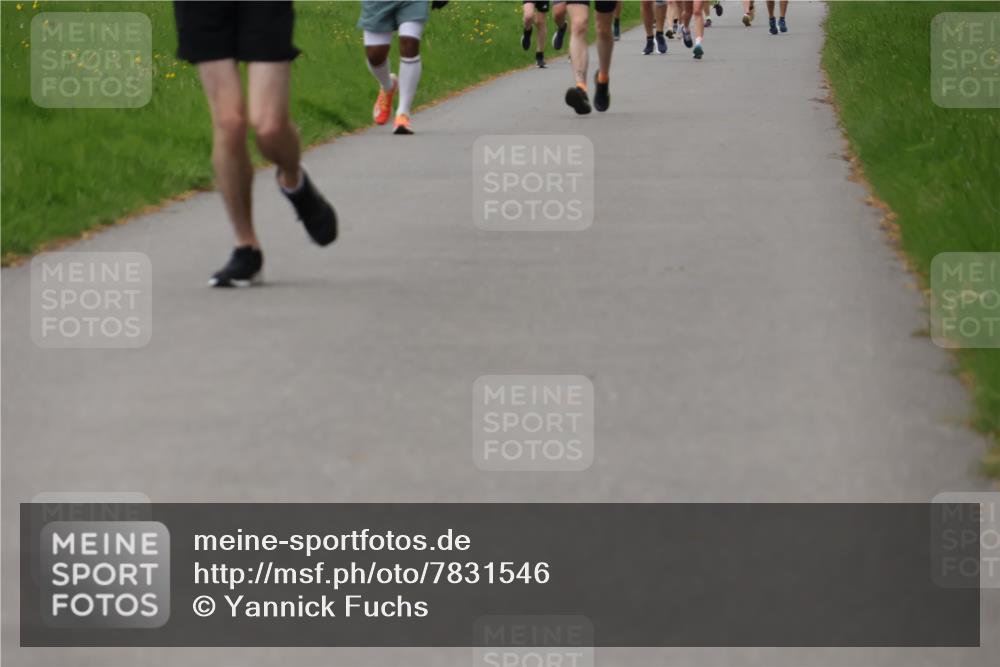 04.05.2025 - 8. Wedeler Halbmarathon Yannick Fuchs http://msf.ph/oto/7831546 04.05.2025 11:20:26 Laufen  meine-sportfotos.de