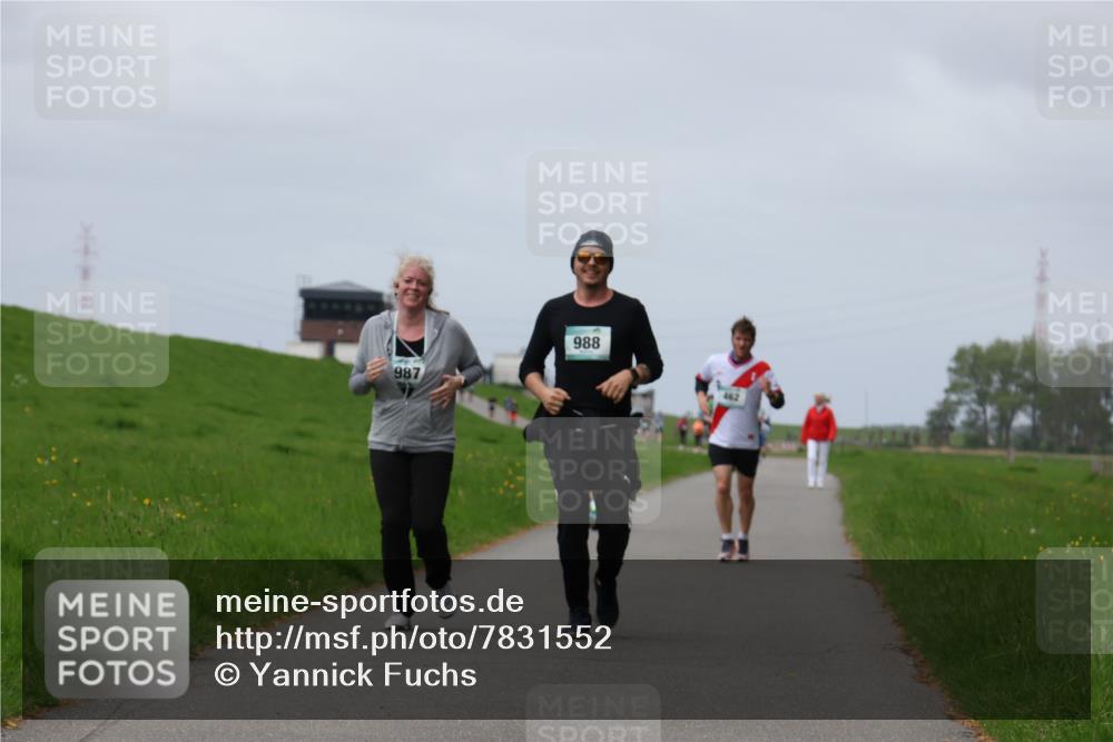 04.05.2025 - 8. Wedeler Halbmarathon Yannick Fuchs http://msf.ph/oto/7831552 04.05.2025 11:40:36 Laufen 987, 988 meine-sportfotos.de
