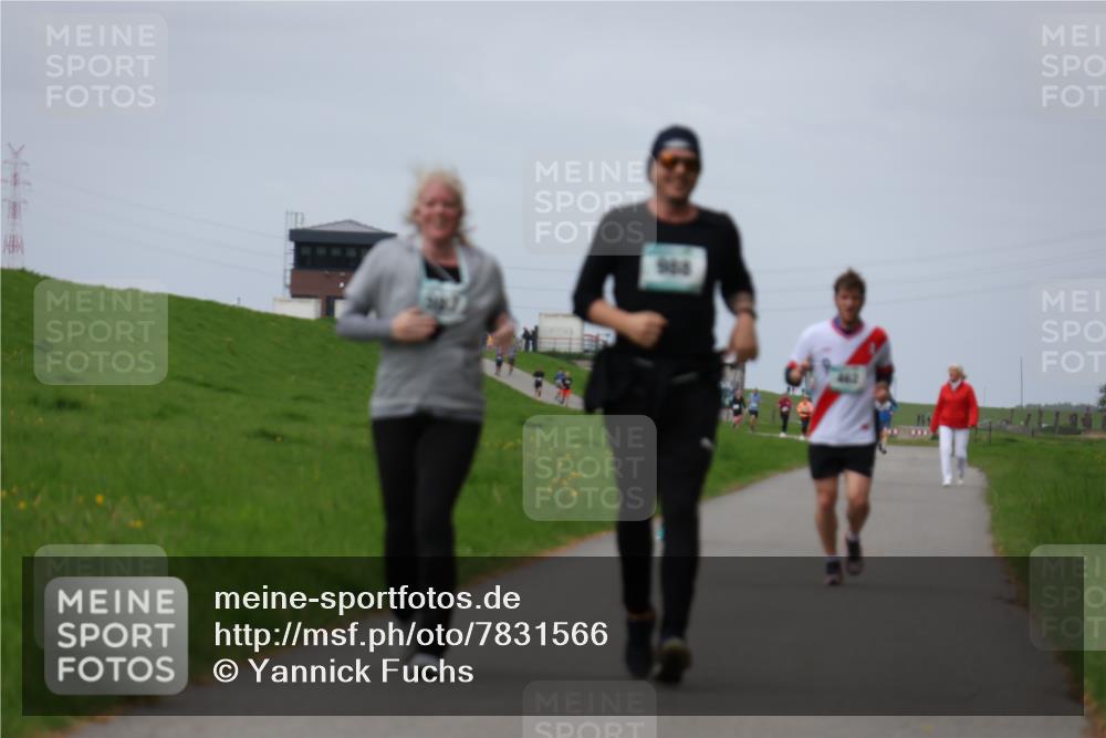 04.05.2025 - 8. Wedeler Halbmarathon Yannick Fuchs http://msf.ph/oto/7831566 04.05.2025 11:40:36 Laufen 996 meine-sportfotos.de