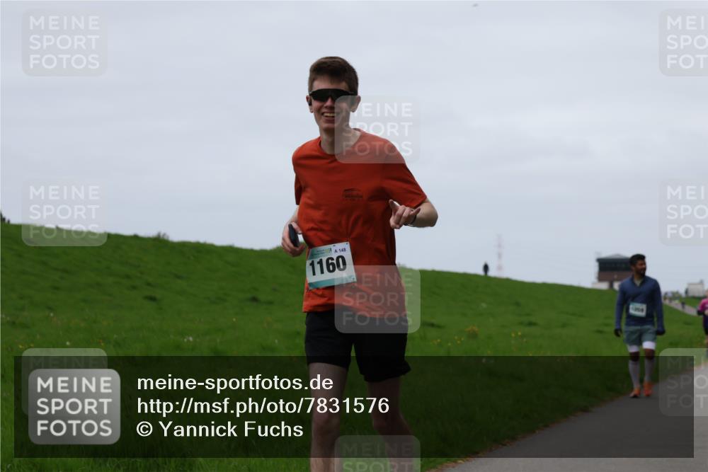 04.05.2025 - 8. Wedeler Halbmarathon Yannick Fuchs http://msf.ph/oto/7831576 04.05.2025 11:20:29 Laufen 8, 148, 1160 meine-sportfotos.de