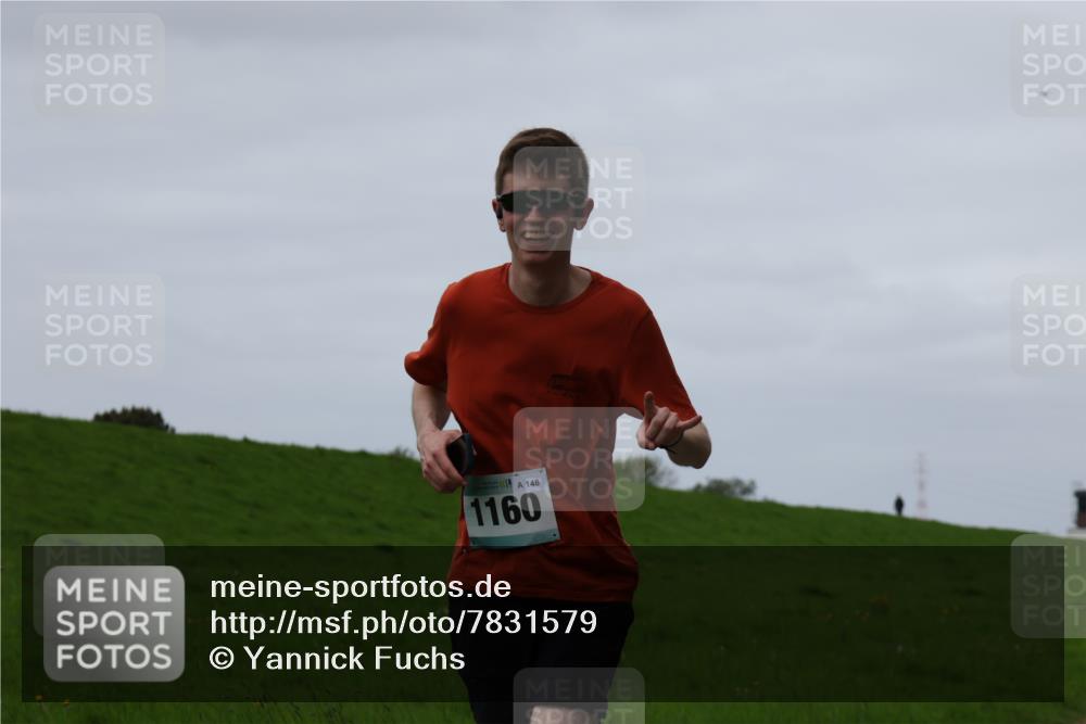 04.05.2025 - 8. Wedeler Halbmarathon Yannick Fuchs http://msf.ph/oto/7831579 04.05.2025 11:20:29 Laufen 41664, 148, 1160 meine-sportfotos.de