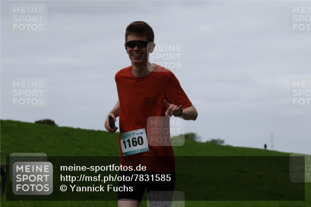 04.05.2025 - 8. Wedeler Halbmarathon Yannick Fuchs http://msf.ph/oto/7831585 04.05.2025 11:20:29 Laufen 116641, 148, 1160 meine-sportfotos.de