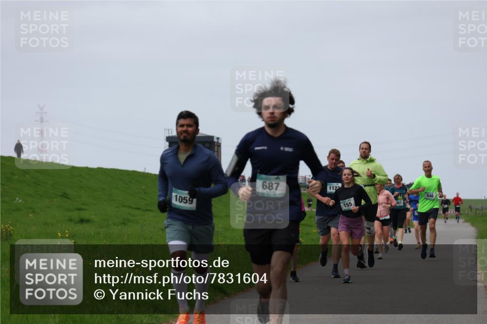 04.05.2025 - 8. Wedeler Halbmarathon Yannick Fuchs http://msf.ph/oto/7831604 04.05.2025 11:20:31 Laufen 1059, 687, 1122, 155, 846 meine-sportfotos.de