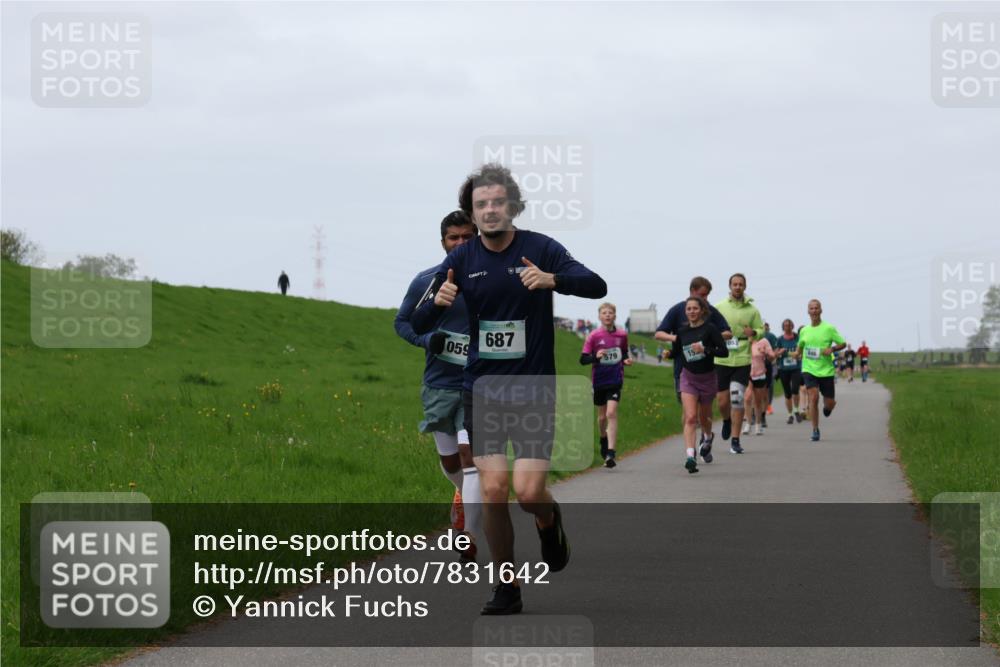 04.05.2025 - 8. Wedeler Halbmarathon Yannick Fuchs http://msf.ph/oto/7831642 04.05.2025 11:20:32 Laufen 059, 687, 579, 15 meine-sportfotos.de