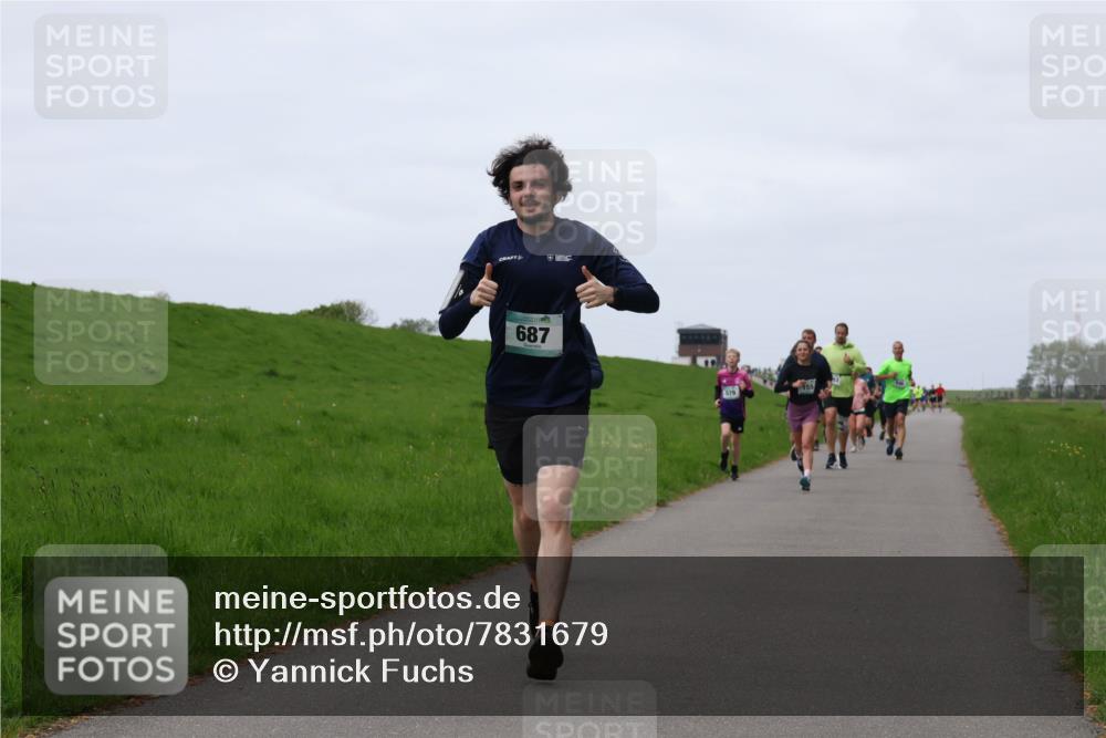 04.05.2025 - 8. Wedeler Halbmarathon Yannick Fuchs http://msf.ph/oto/7831679 04.05.2025 11:20:34 Laufen 687 meine-sportfotos.de