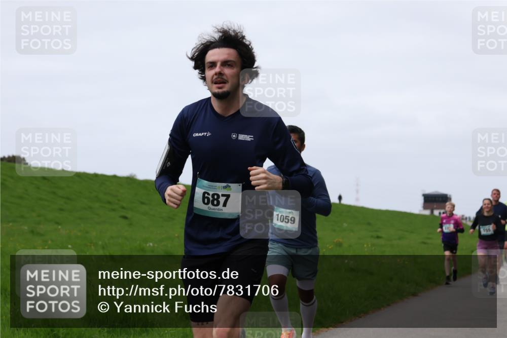 04.05.2025 - 8. Wedeler Halbmarathon Yannick Fuchs http://msf.ph/oto/7831706 04.05.2025 11:20:34 Laufen 687, 1059, 755 meine-sportfotos.de
