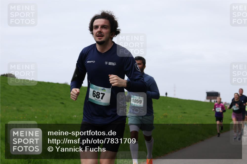 04.05.2025 - 8. Wedeler Halbmarathon Yannick Fuchs http://msf.ph/oto/7831709 04.05.2025 11:20:35 Laufen 687, 1059 meine-sportfotos.de