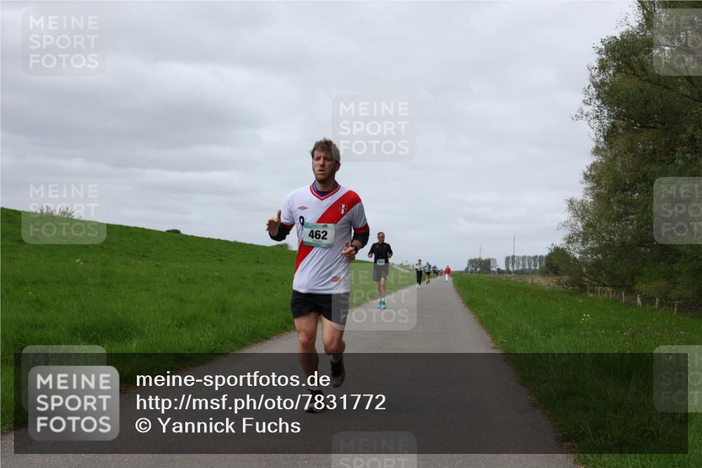 04.05.2025 - 8. Wedeler Halbmarathon Yannick Fuchs http://msf.ph/oto/7831772 04.05.2025 11:40:46 Laufen 462 meine-sportfotos.de