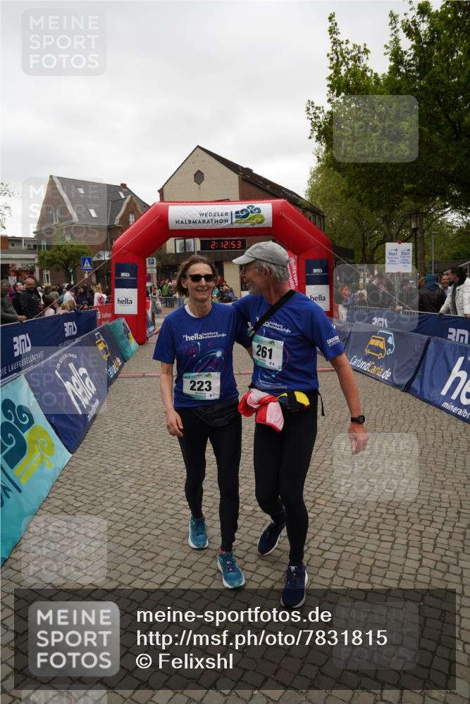 04.05.2025 - 8. Wedeler Halbmarathon Felixshl http://msf.ph/oto/7831815 04.05.2025 12:12:50 Ziel 223, 261 meine-sportfotos.de