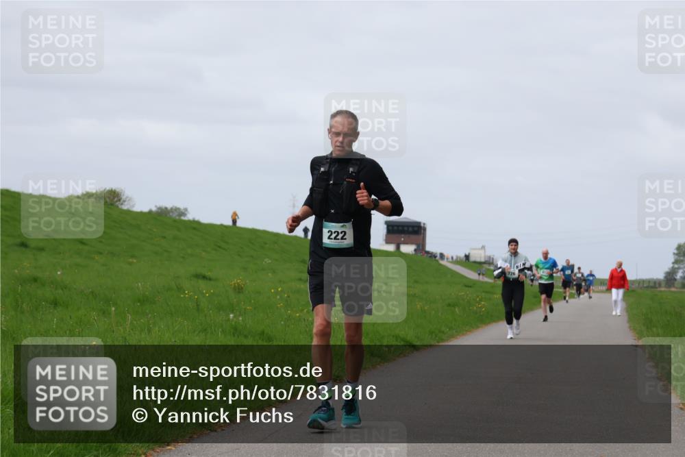 04.05.2025 - 8. Wedeler Halbmarathon Yannick Fuchs http://msf.ph/oto/7831816 04.05.2025 11:40:48 Laufen 222 meine-sportfotos.de