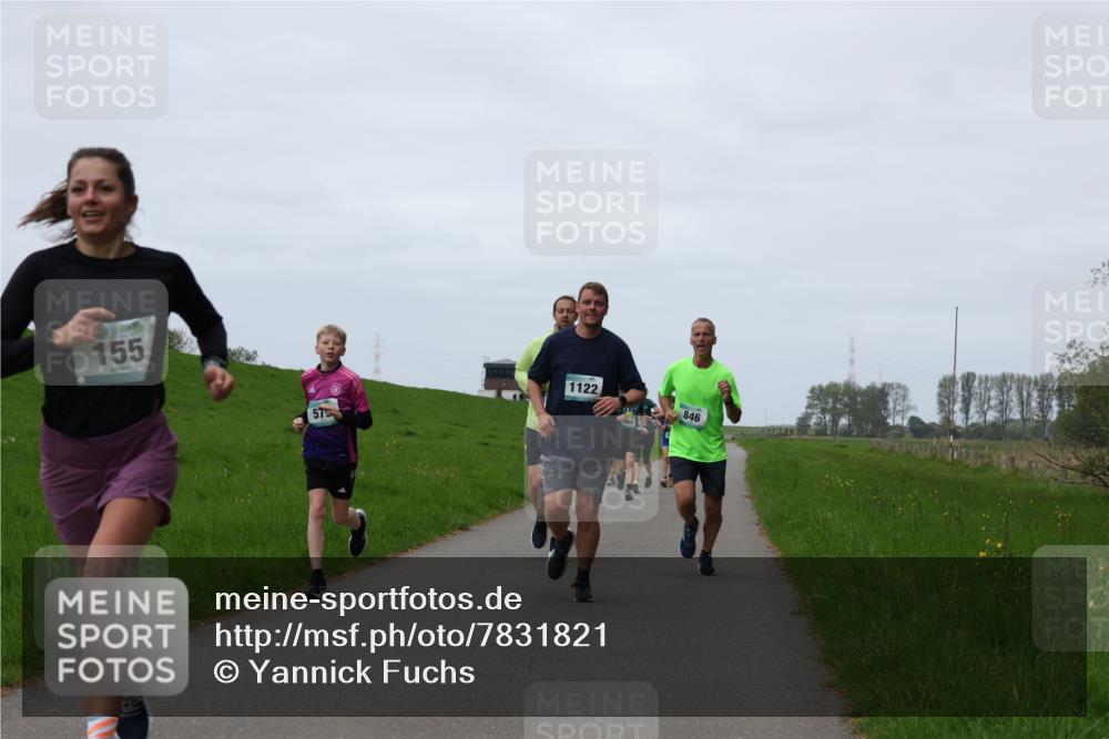 04.05.2025 - 8. Wedeler Halbmarathon Yannick Fuchs http://msf.ph/oto/7831821 04.05.2025 11:20:39 Laufen 155, 1122, 846, 575 meine-sportfotos.de