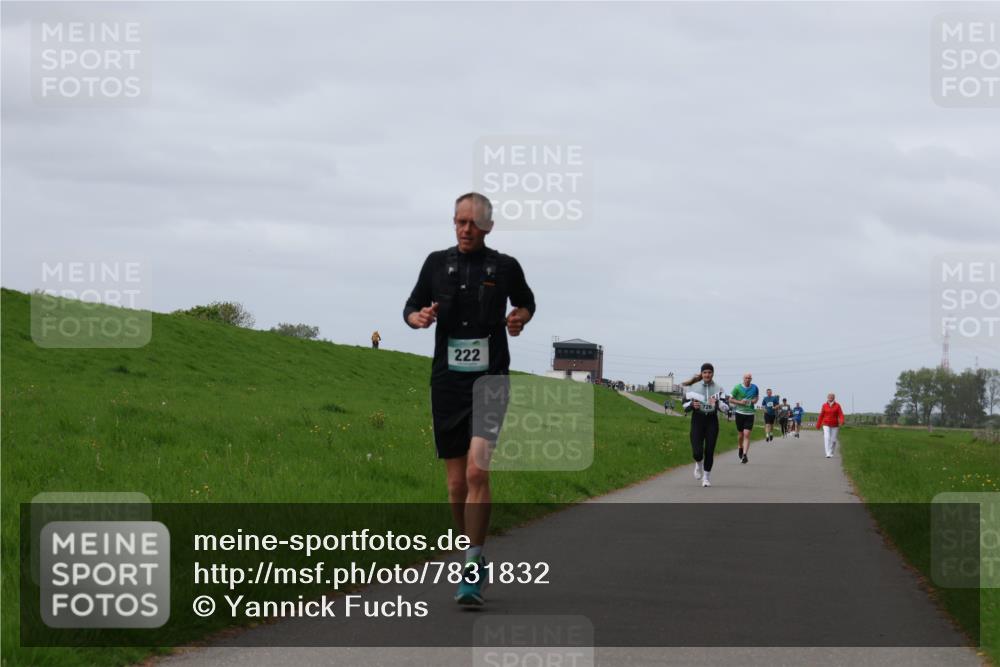 04.05.2025 - 8. Wedeler Halbmarathon Yannick Fuchs http://msf.ph/oto/7831832 04.05.2025 11:40:48 Laufen 222 meine-sportfotos.de